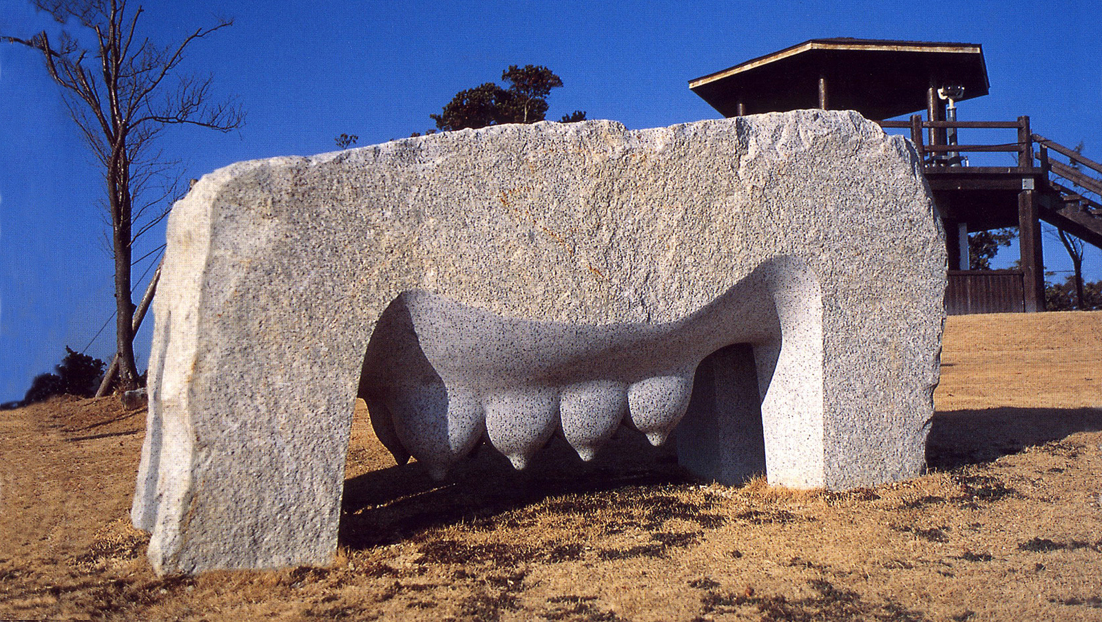 Mother stone. Камень матери. Урочище мама камень. Скульптура симпозиум. Мамин камень.