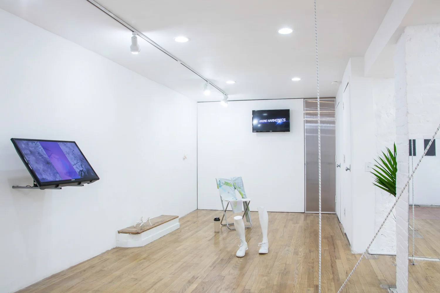 Pakui Hardware, The Metaphysics of the Runner , exhibition view, 321 Gallery, May 2014