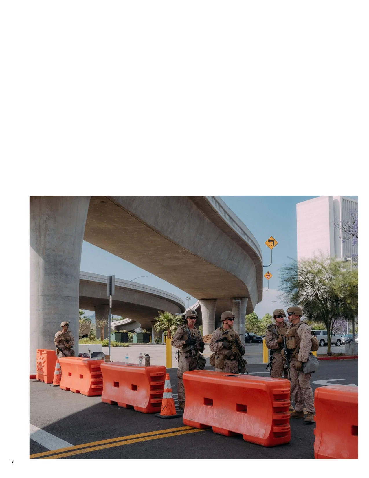 Marines_Federal Building_LA_June 13_2025_Photos by Daniel Terna7.jpg