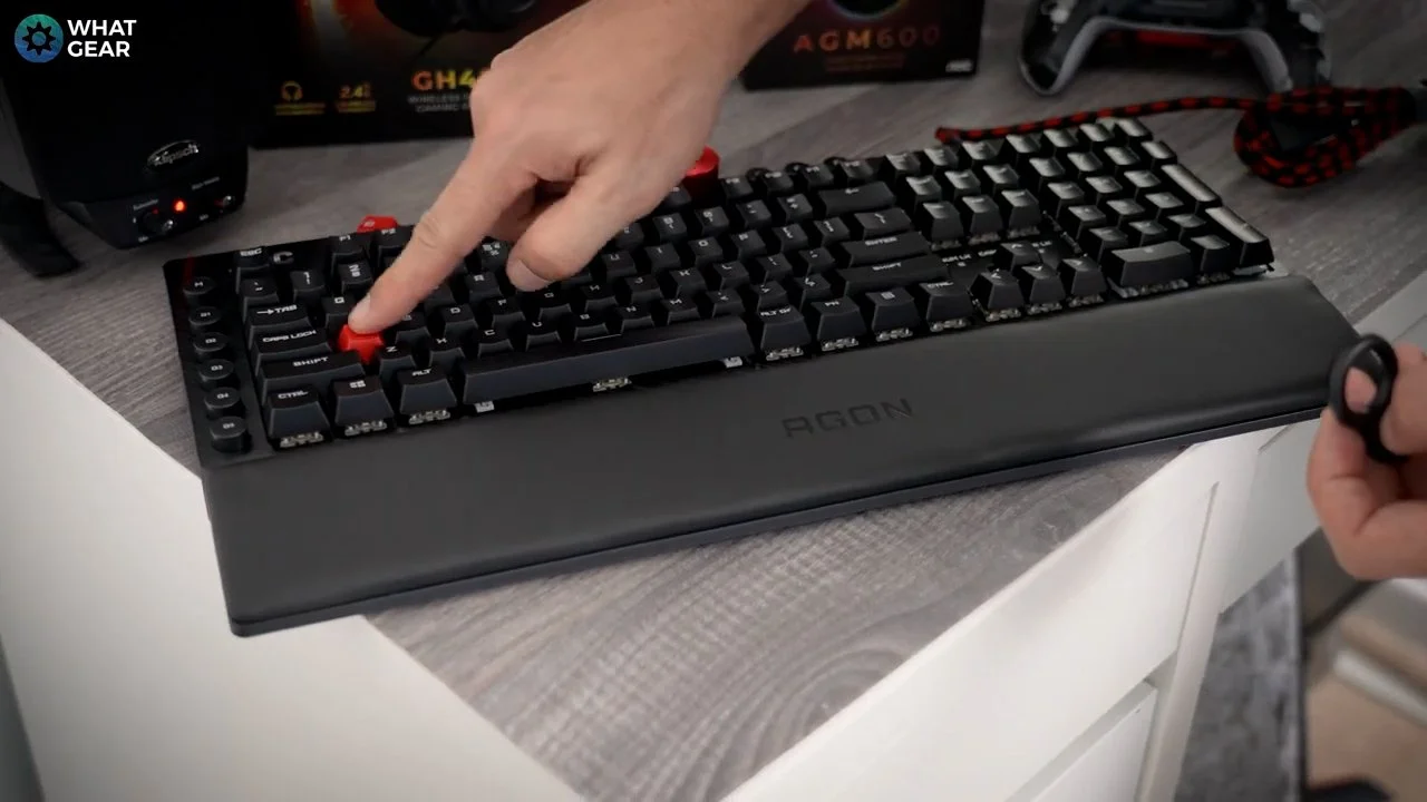 AGON AGK700 keys.jpg