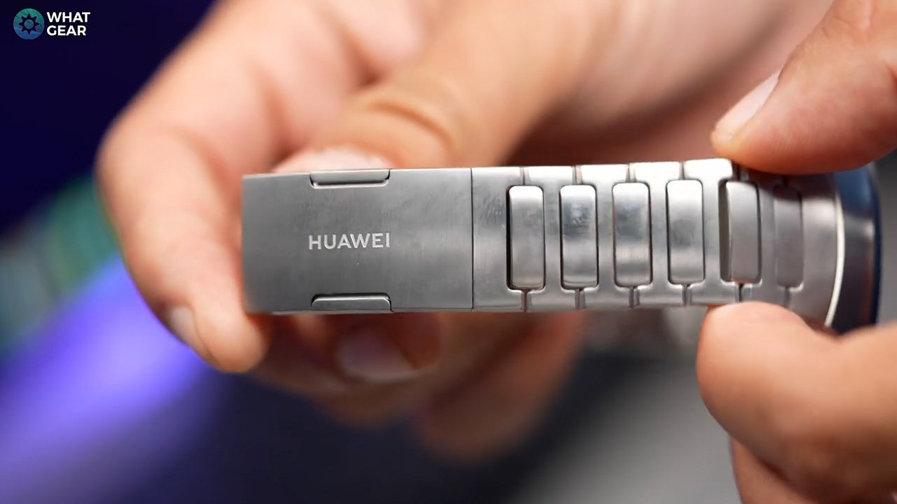 Huawei Watch 4 Pro review strap.jpg