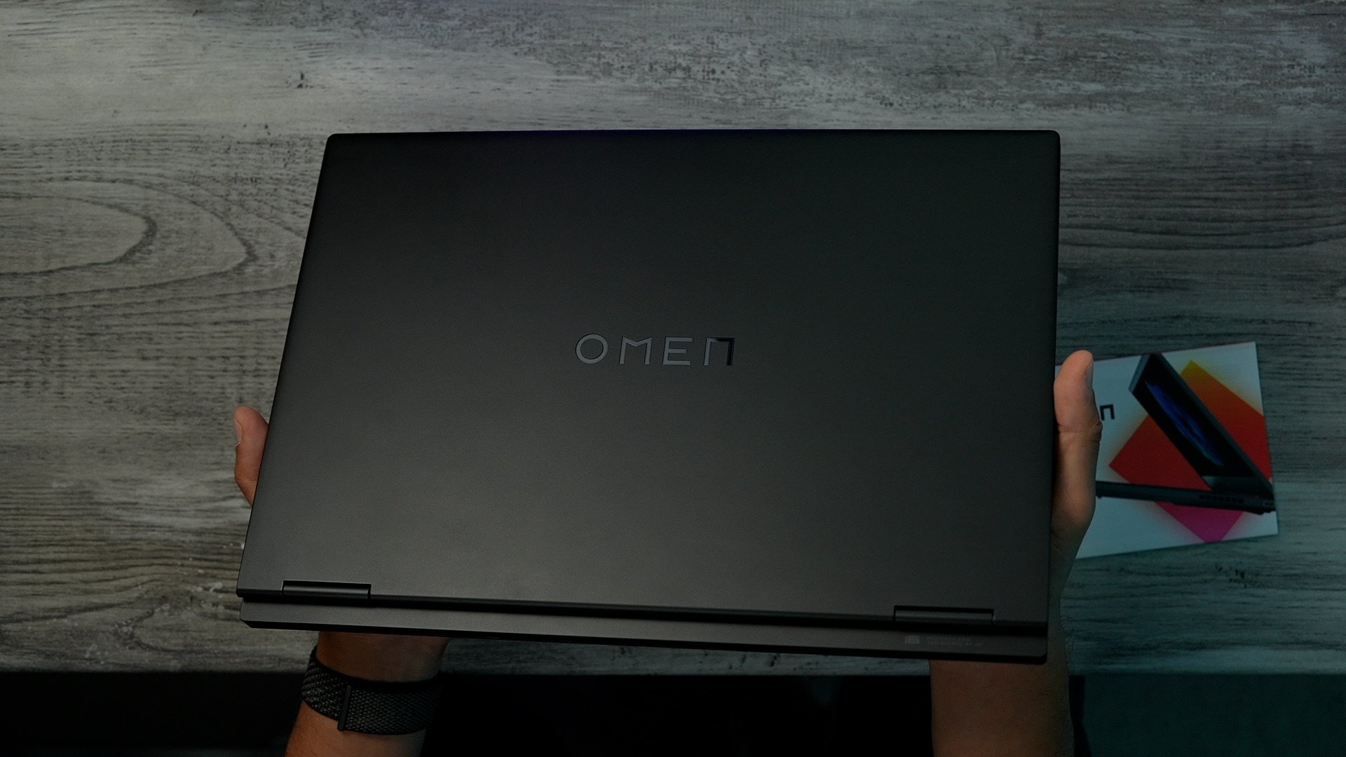 hp omen 16 hero back.jpg