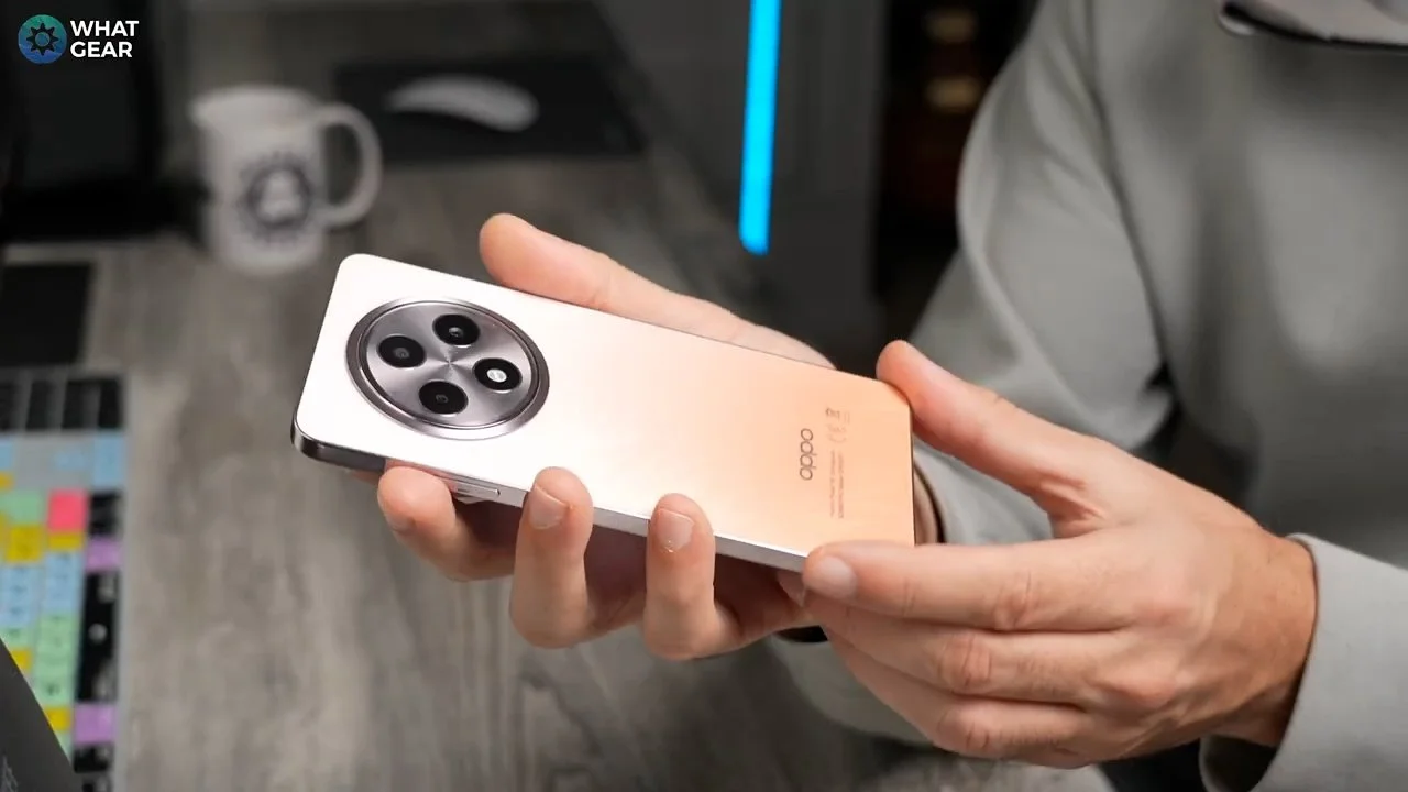 Oppo Reno 12FS review size.jpg