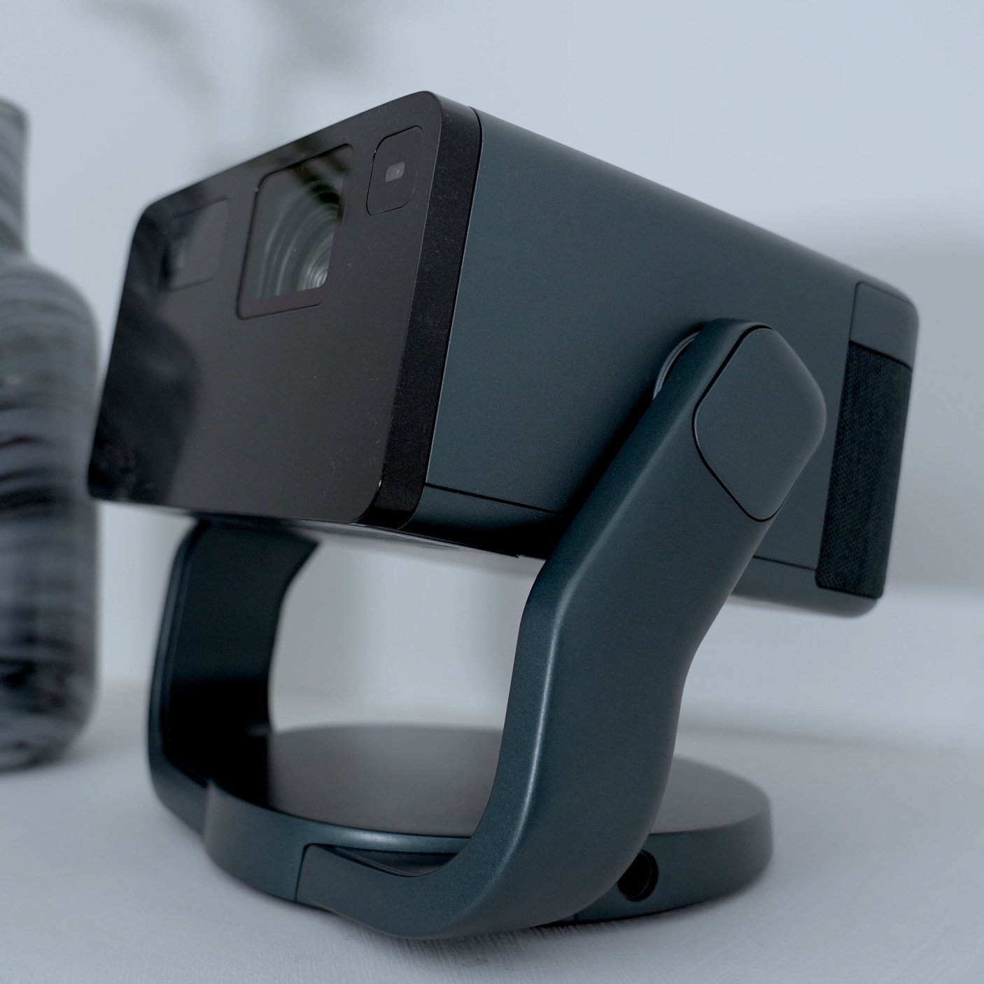 Epson EF-22 Review - Can This Small Projector Replace My Big TV?