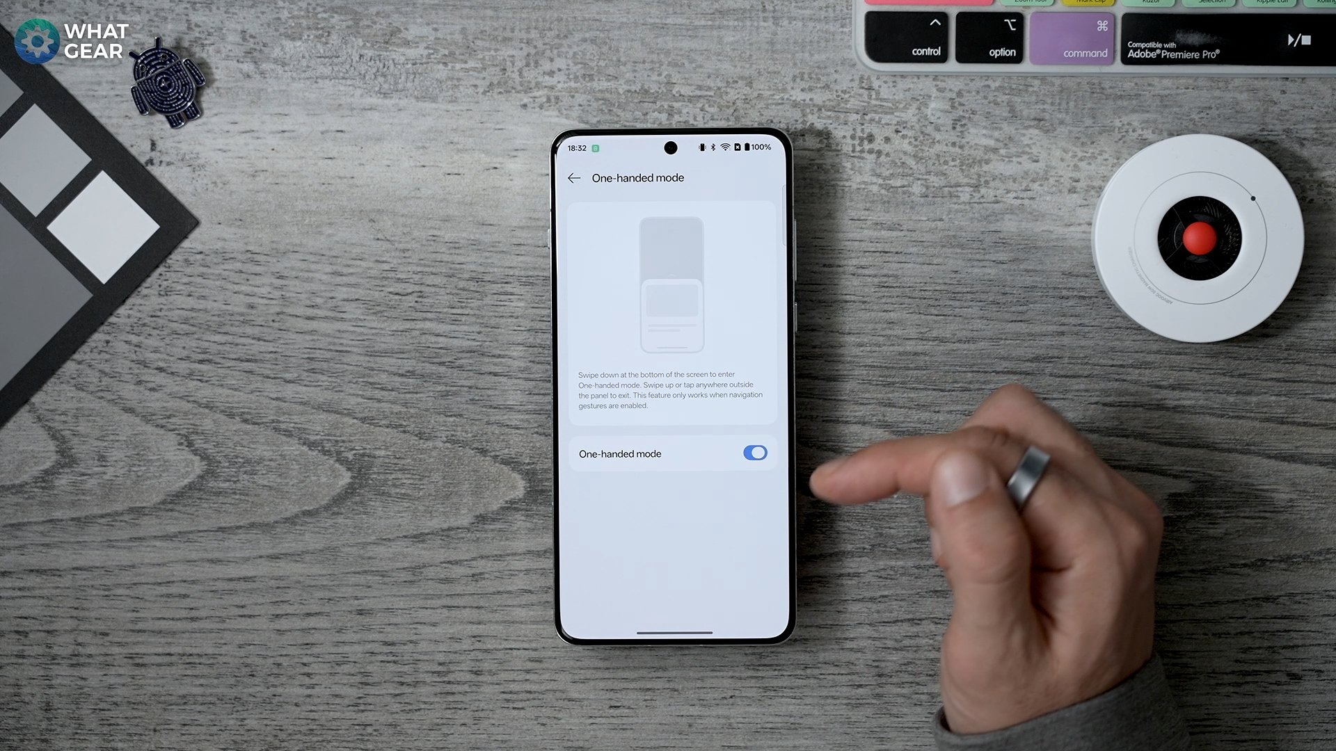 tip 2 - one handed mode 2.jpg