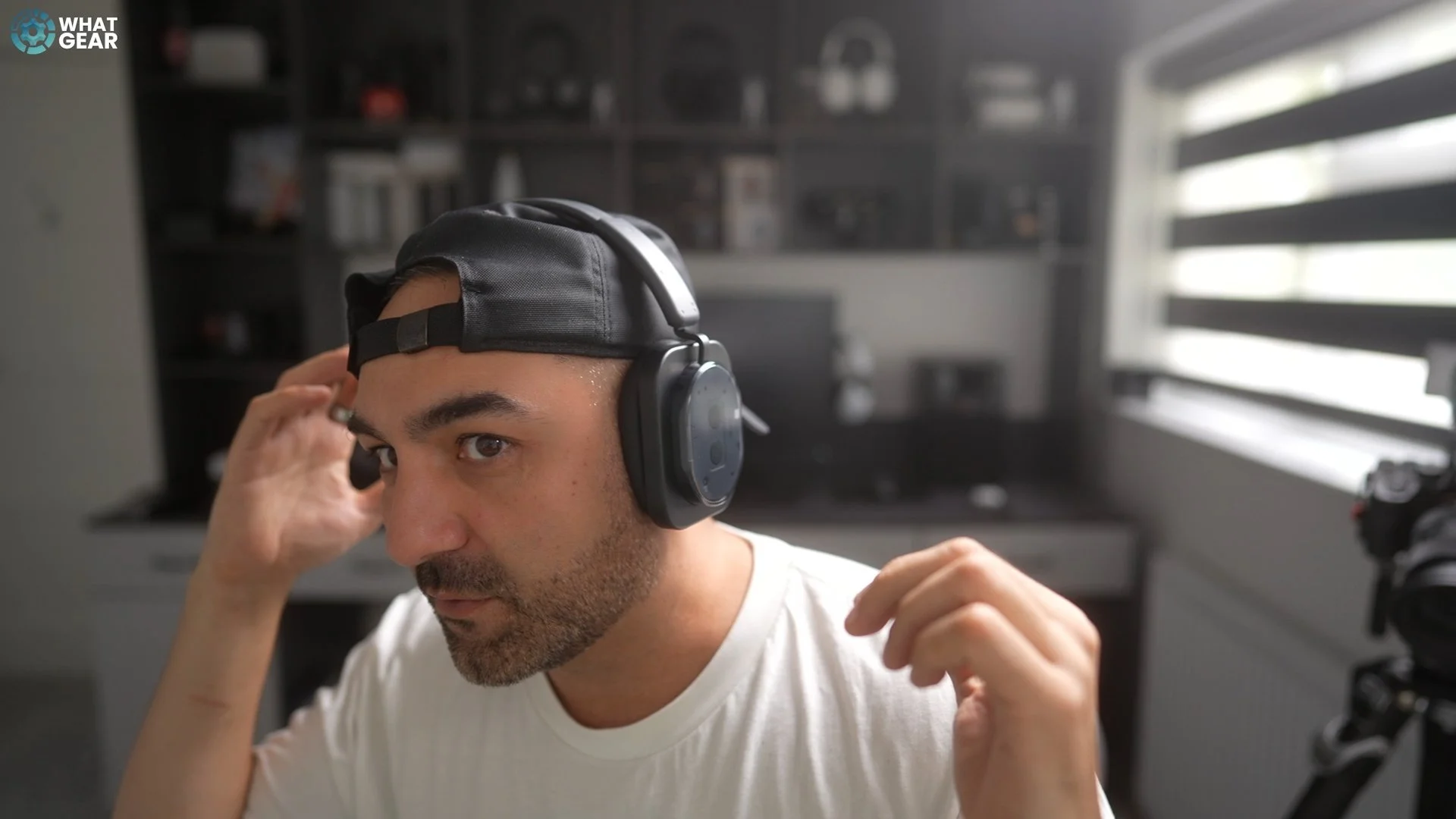 headphone on.2.jpg