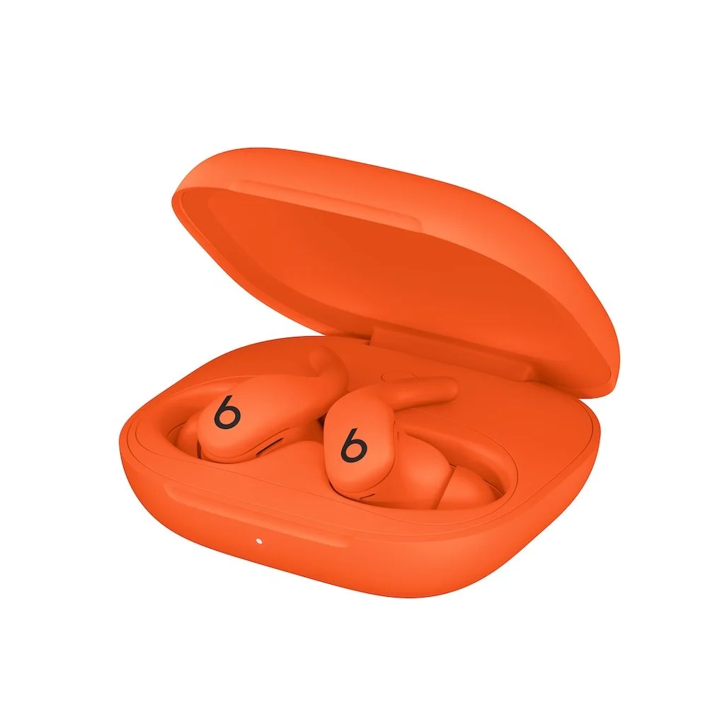 Powerbeats Fit Spark Orange 4 (72).jpg