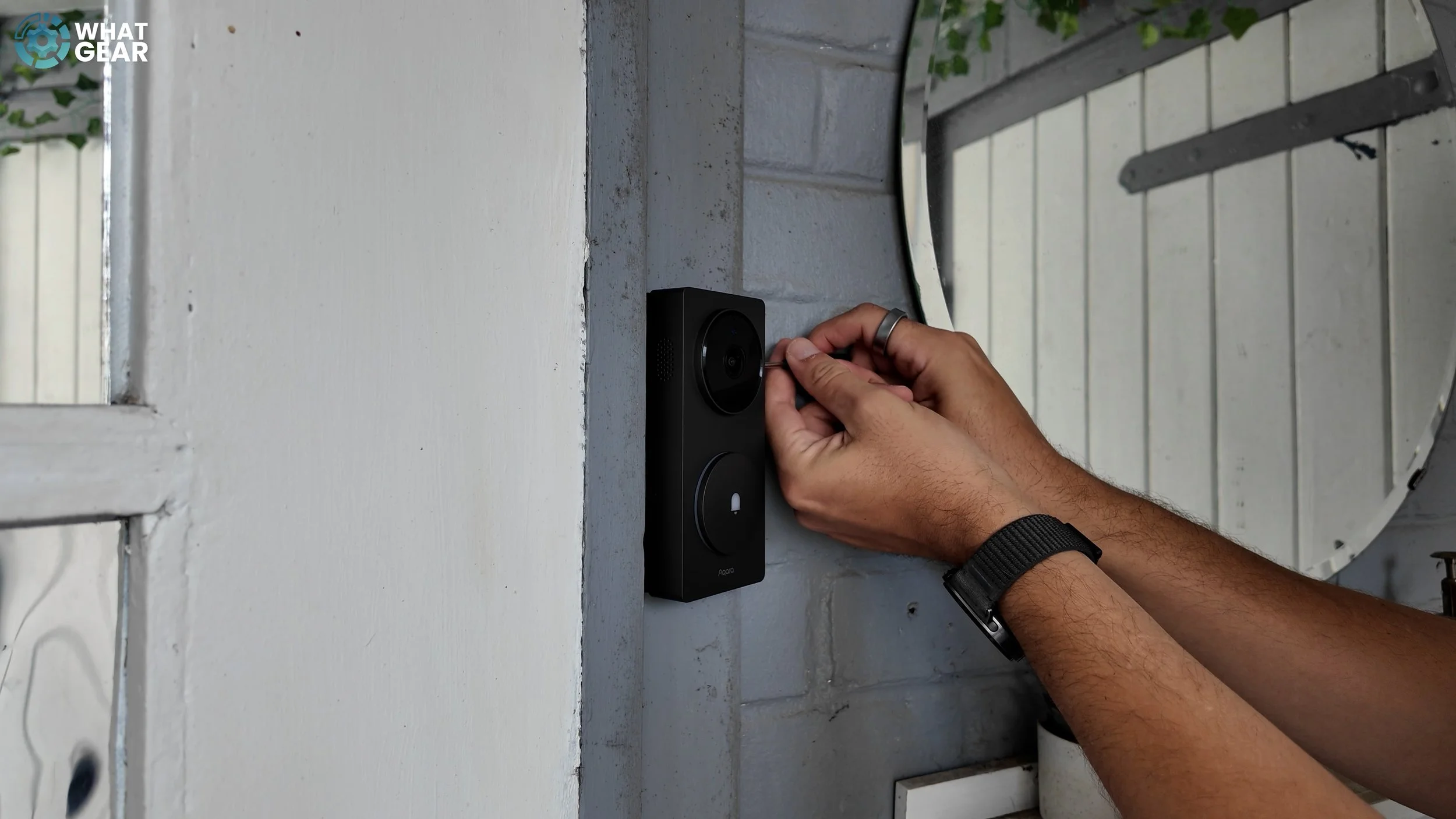 Aqara G410 Video Door Bell setup security screw.jpg