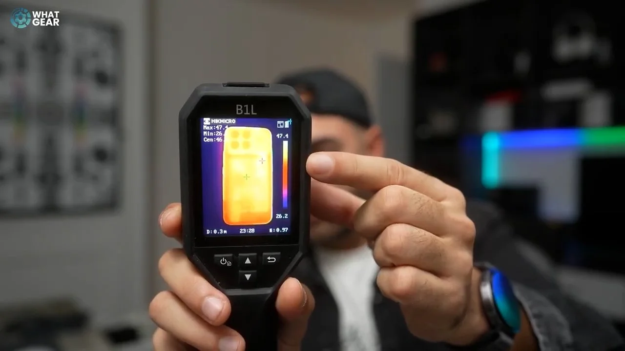 poco f8 ultra benchmark thermals.jpg