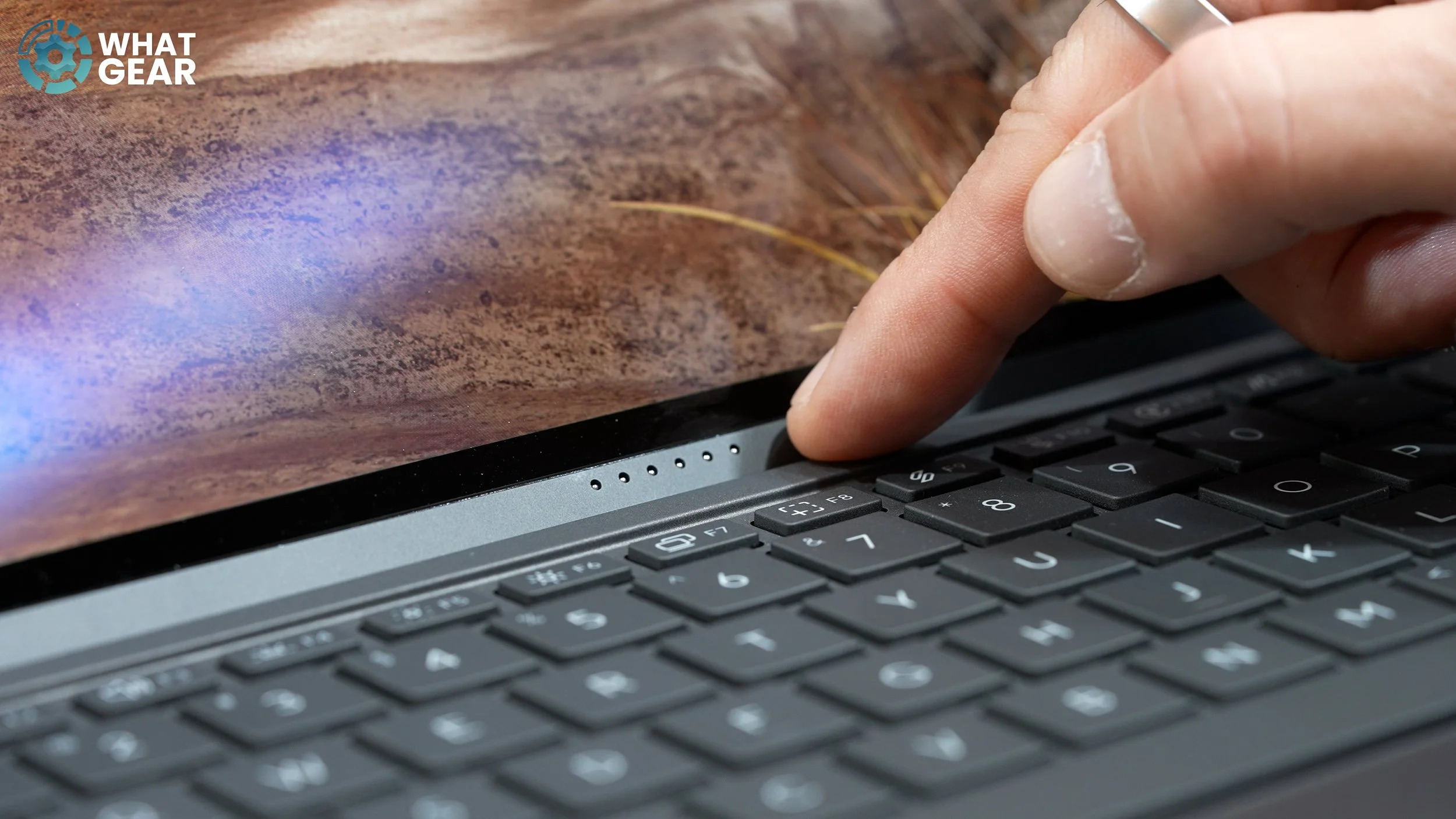 Asus Zenbook Duo 2026 pogo pins.jpg