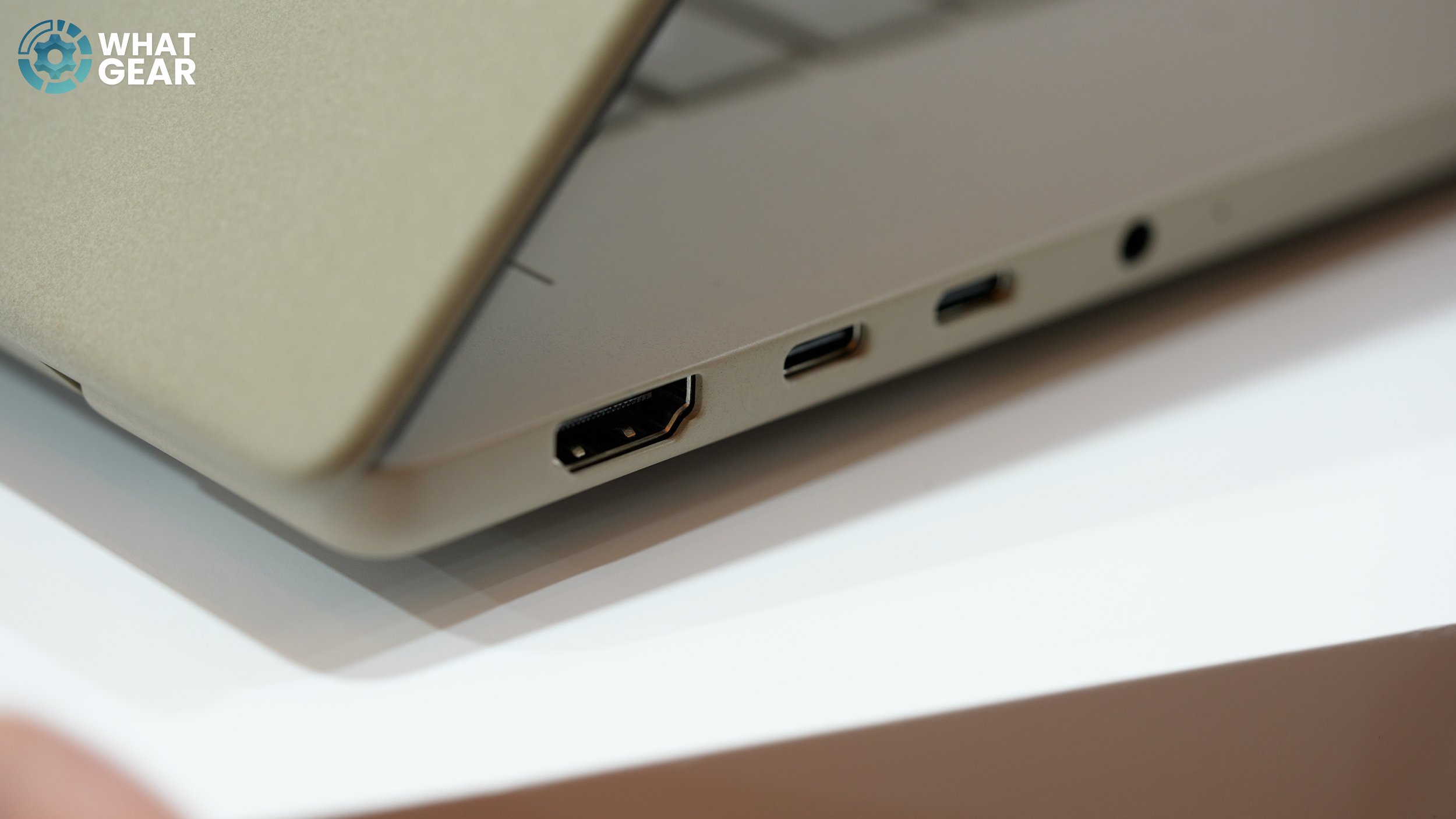 Asus Zenbook A16 ports.jpg