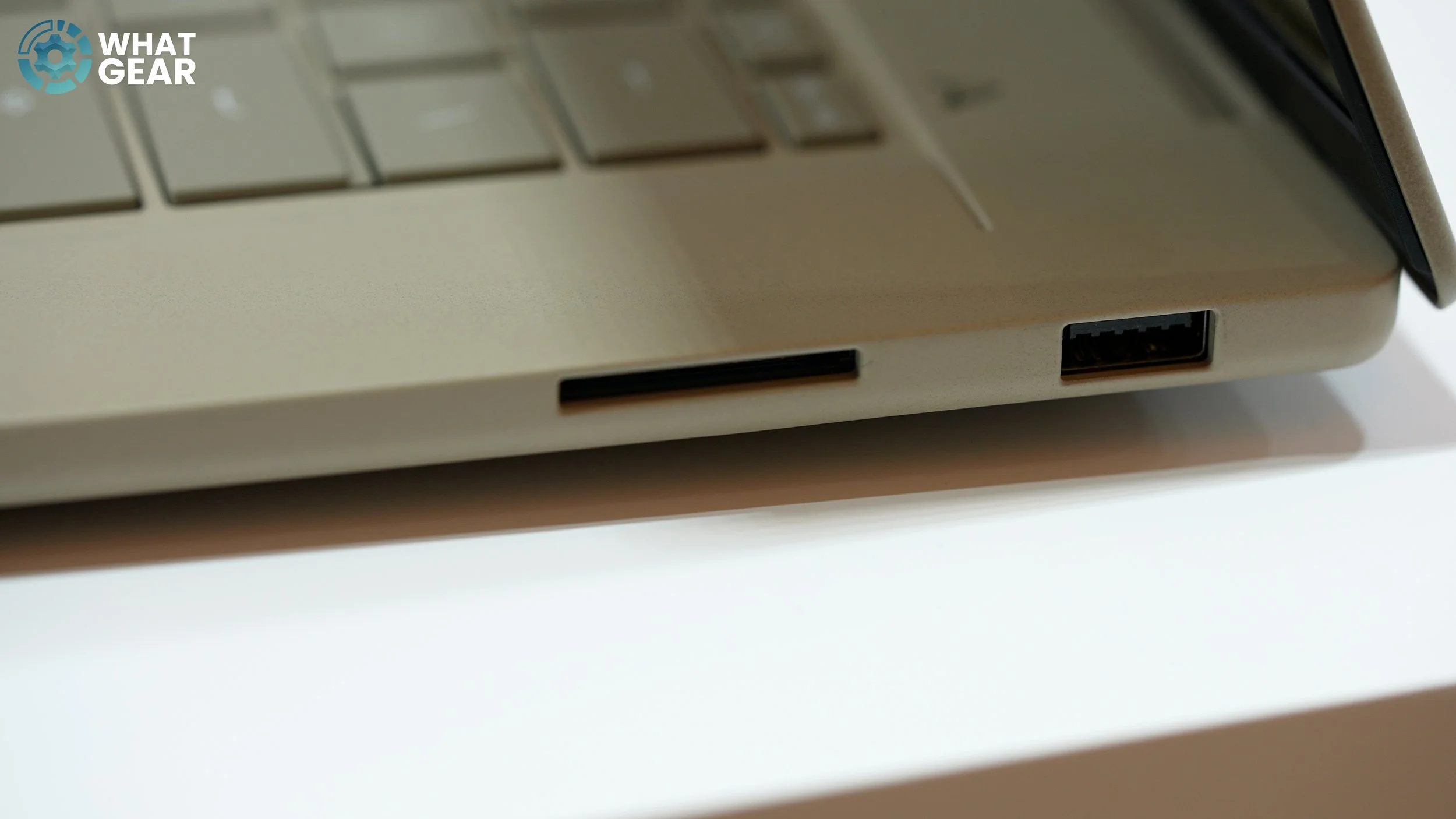 Asus Zenbook A16 SD card slot.jpg