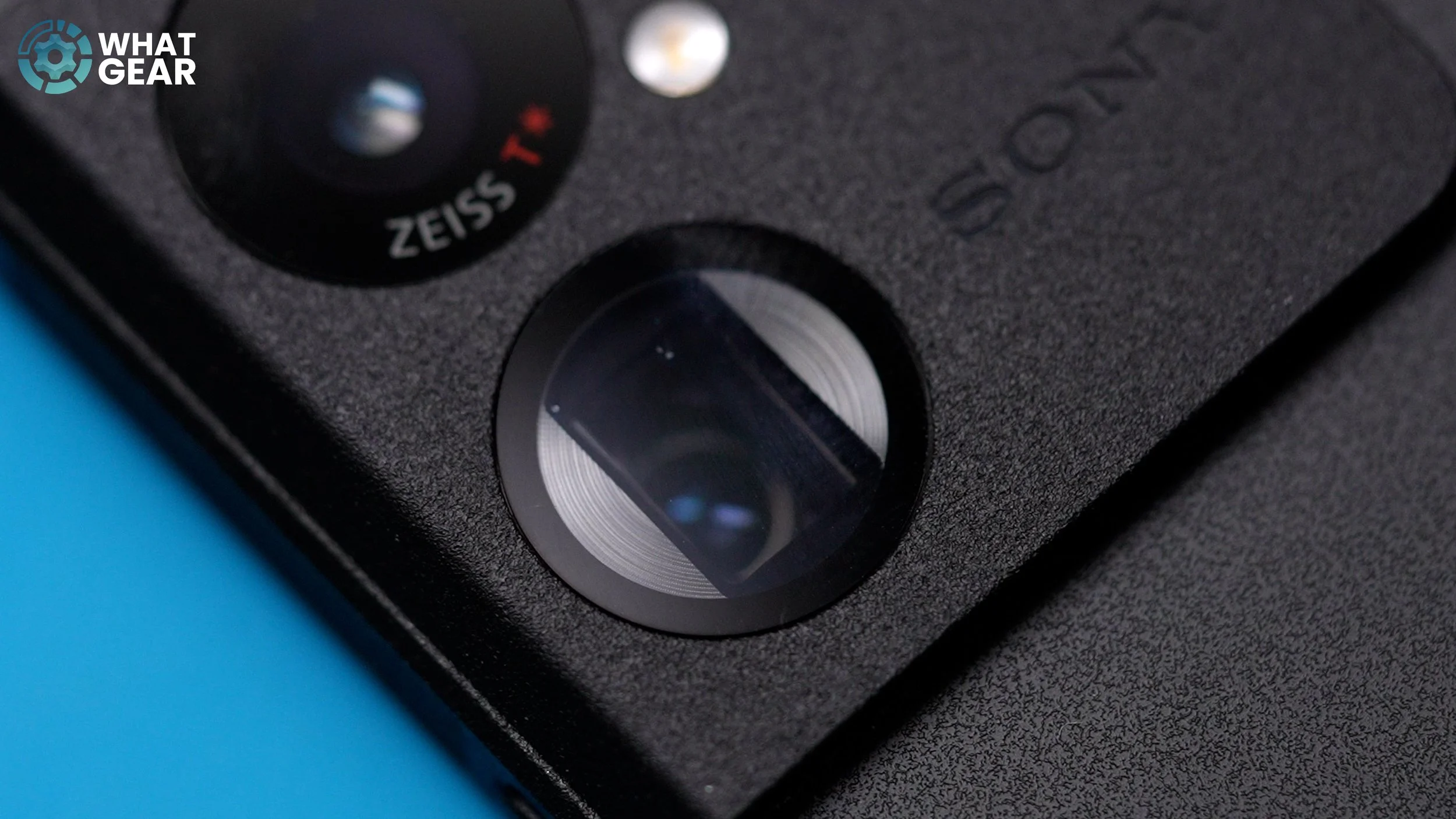 Sony Xperia 1VIII telephoto.jpg