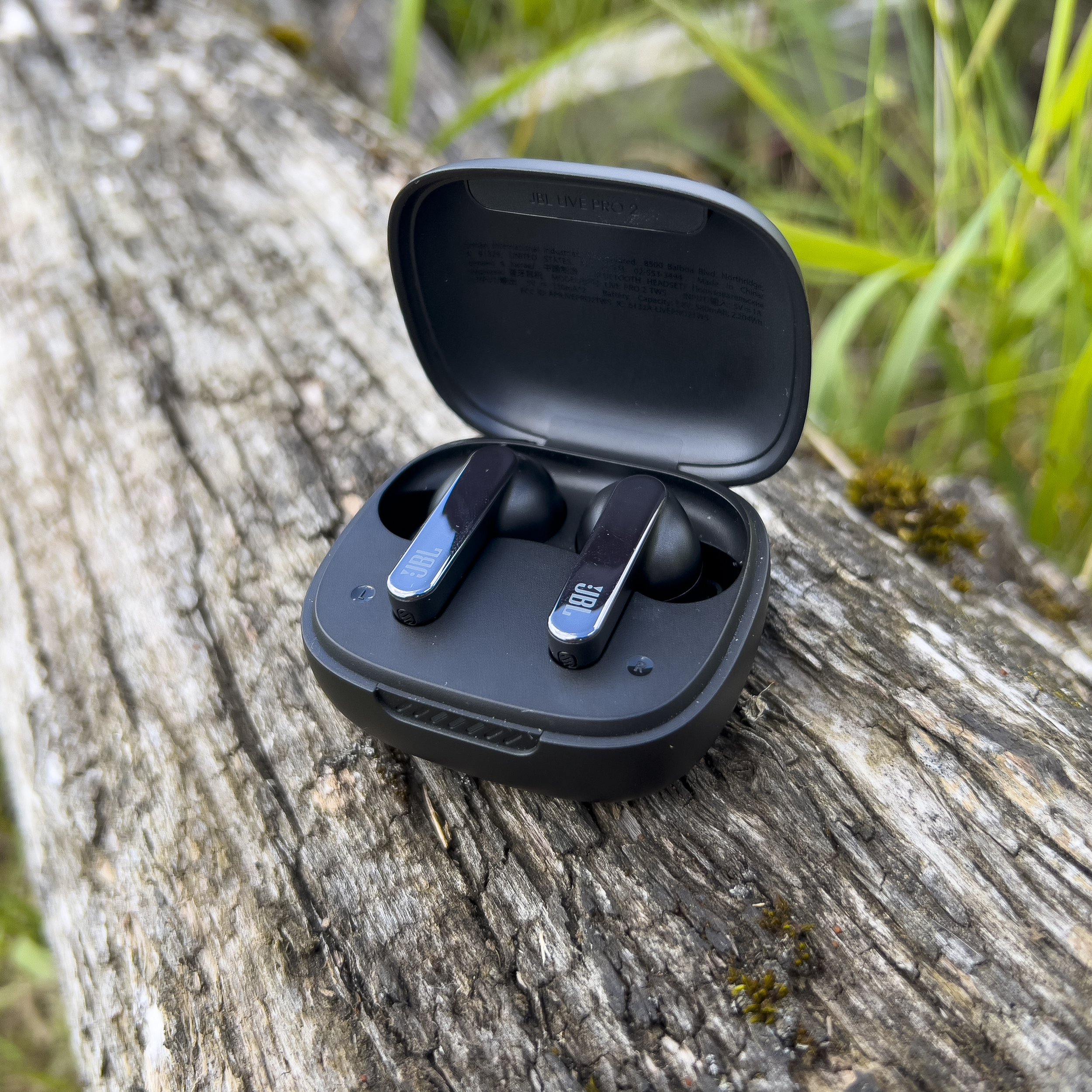JBL Live Pro 2 Noise-Canceling True Wireless In-Ear Headphones (Black)