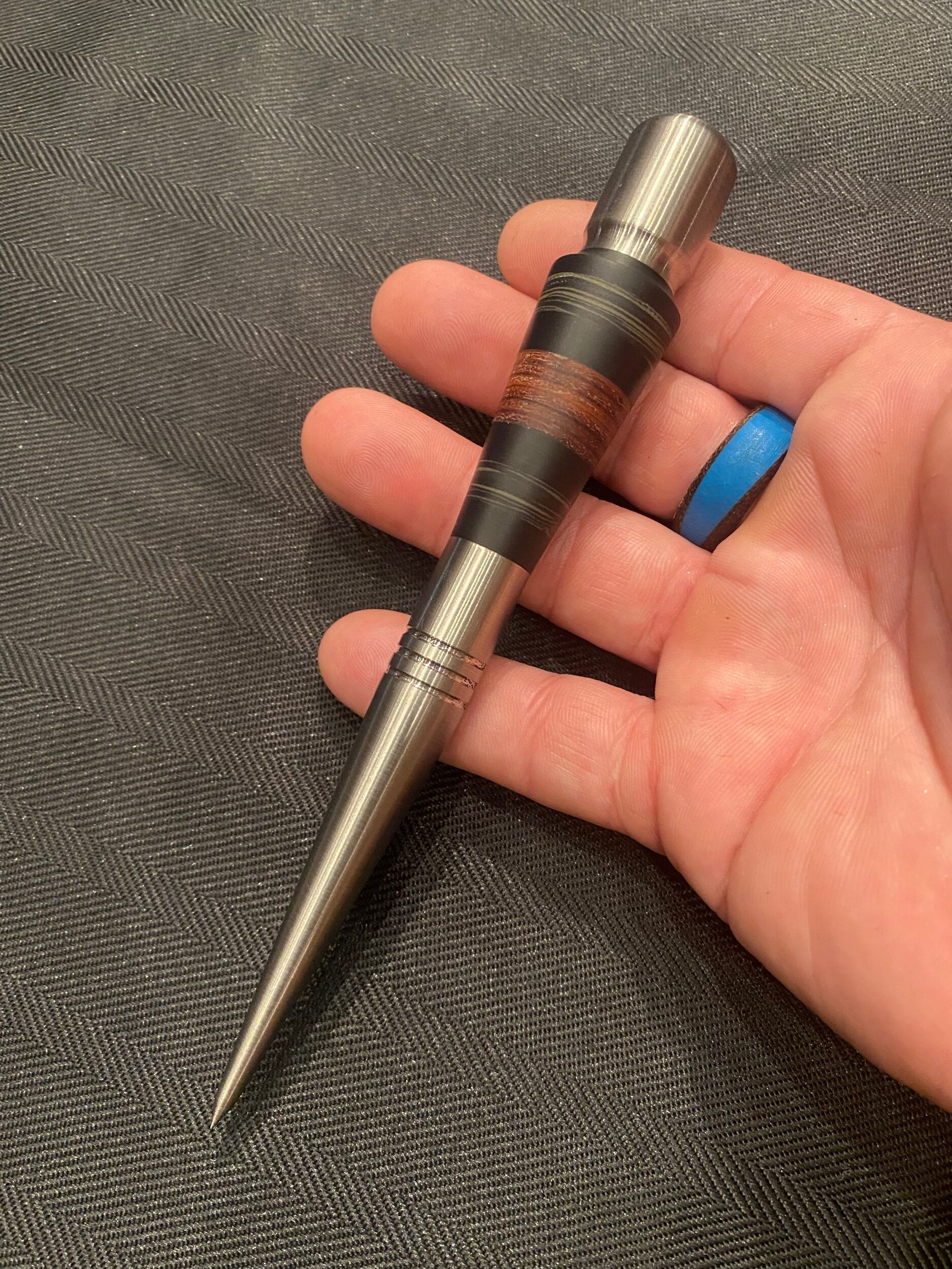 6C0B04D0-54B2-42B6-850D-FC2D54466E26