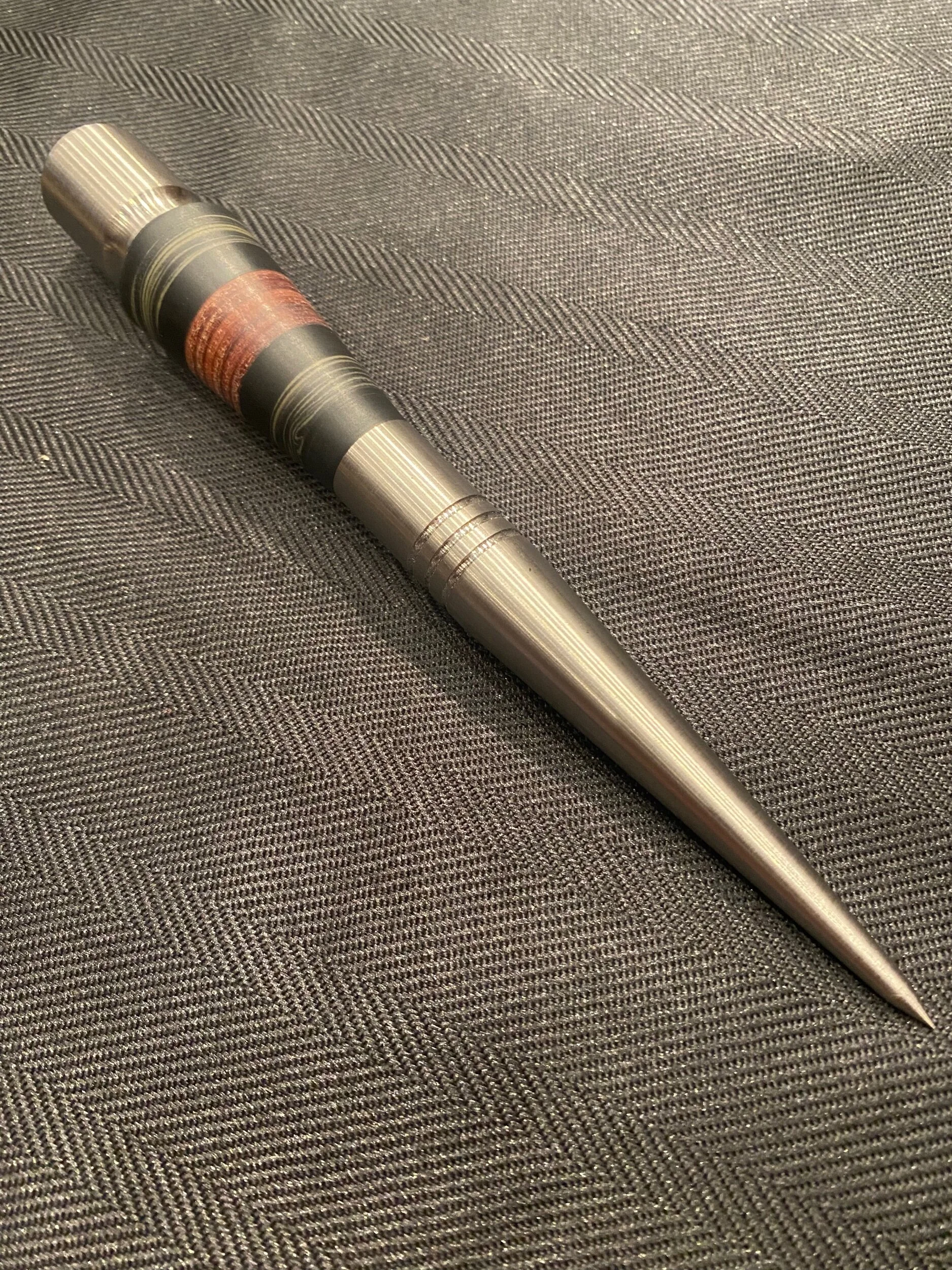 550D60E5-A607-4D6C-AB92-5E9BF57D8B8E