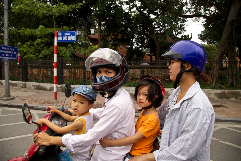 Family scooter. India.