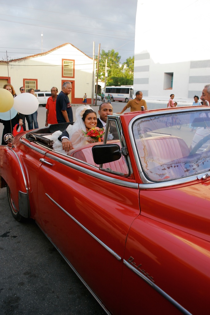 Marriage with a touch of the fifties. Santa Clara, Cuba.