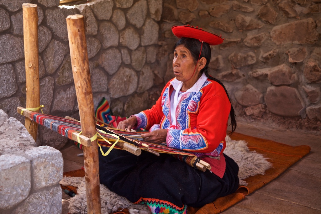 Weaver. Awana Kancha, Peru.