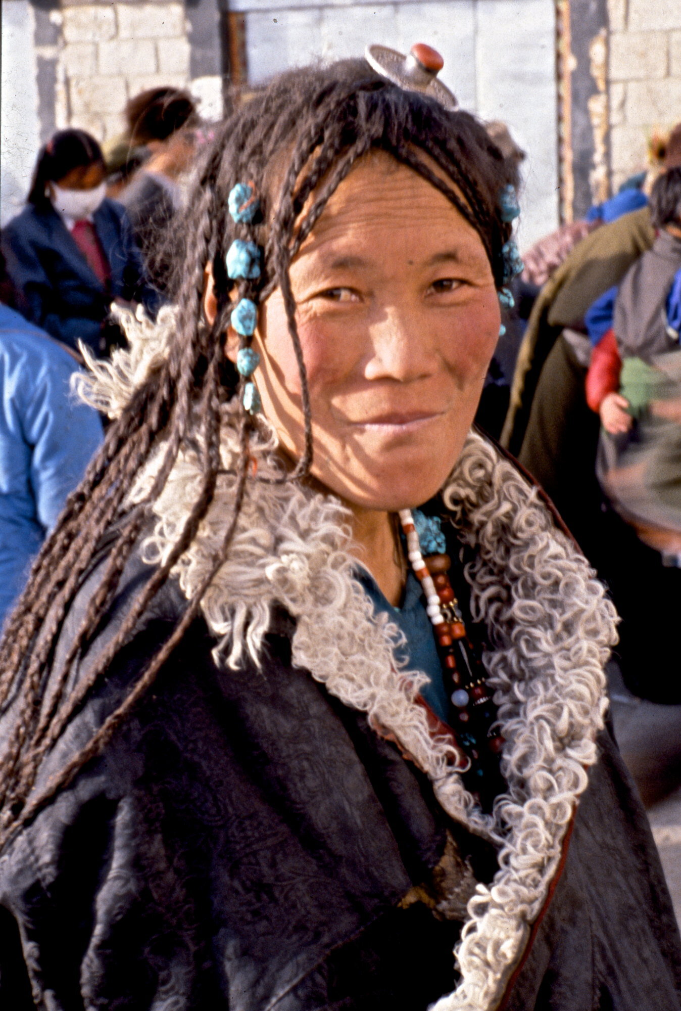 The Tibetan look with lapis lazuli. Lhasa, Tibet.