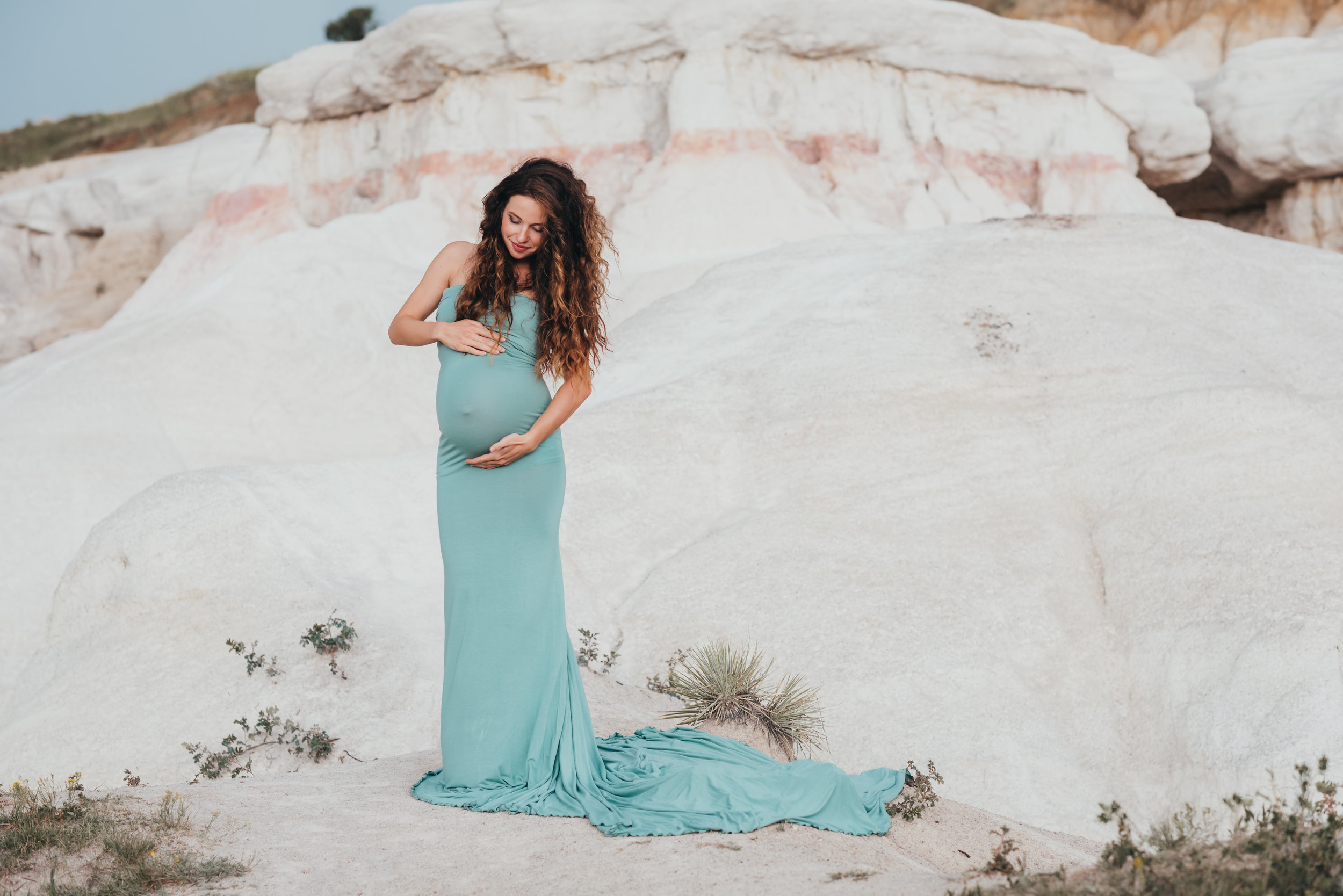 Paint Mines Maternity Session (23 of 27).jpg