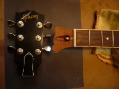 broken headstock.jpg