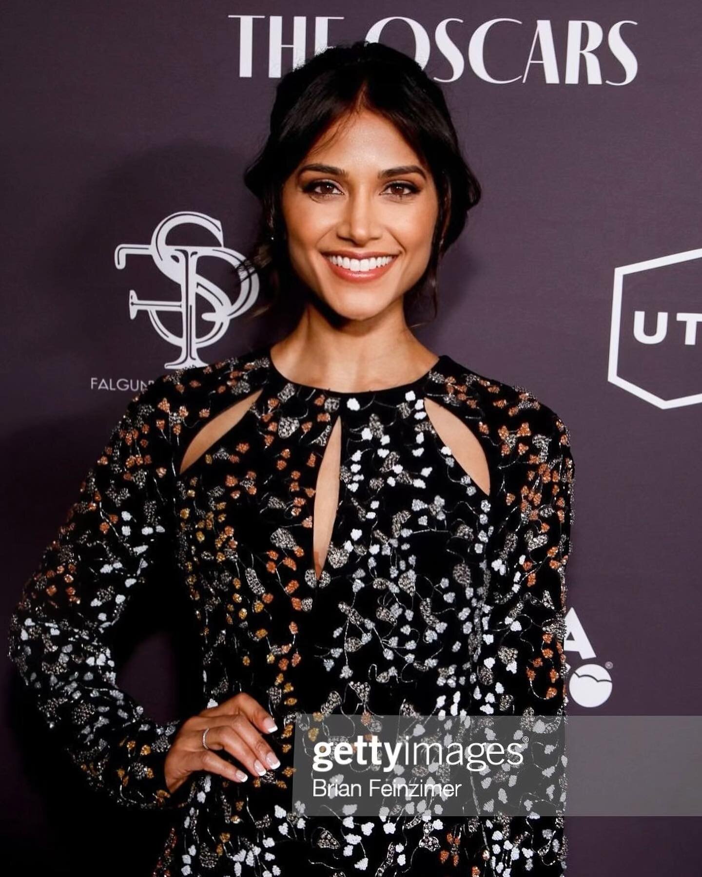 Celebrating South Asian excellence at the Oscars! Thank you to hosts @priyankachopra @anjula_acharia @mindykaling @malala @anitachatterbox @shrutirya @_productofculture_ and more for such an inspired evening!

Dress: @bibhumohapatra 
Earrings @deepag