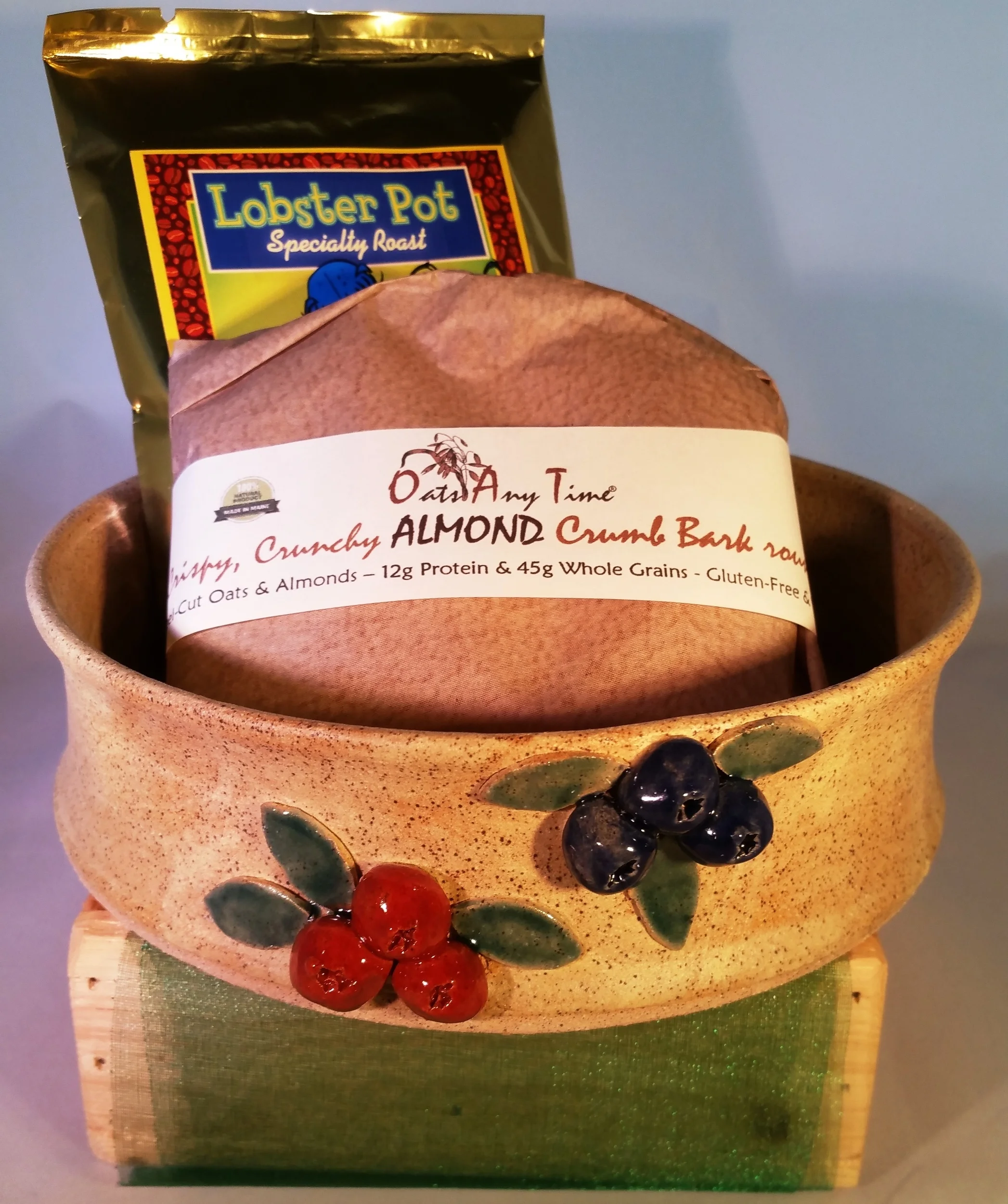 O.A.T. Berry Crumb Tart Bowl Holiday Special