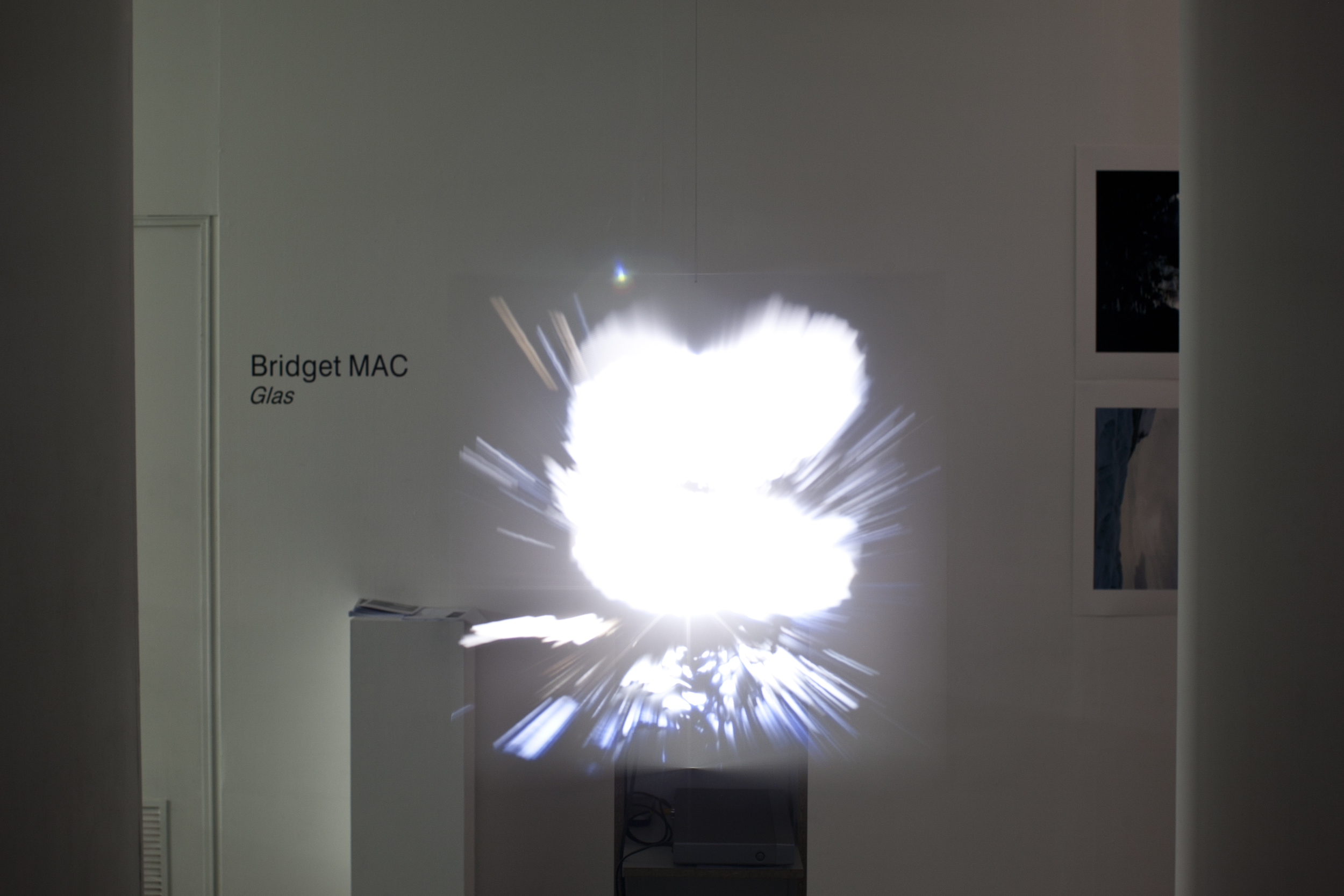 Glas Installation view