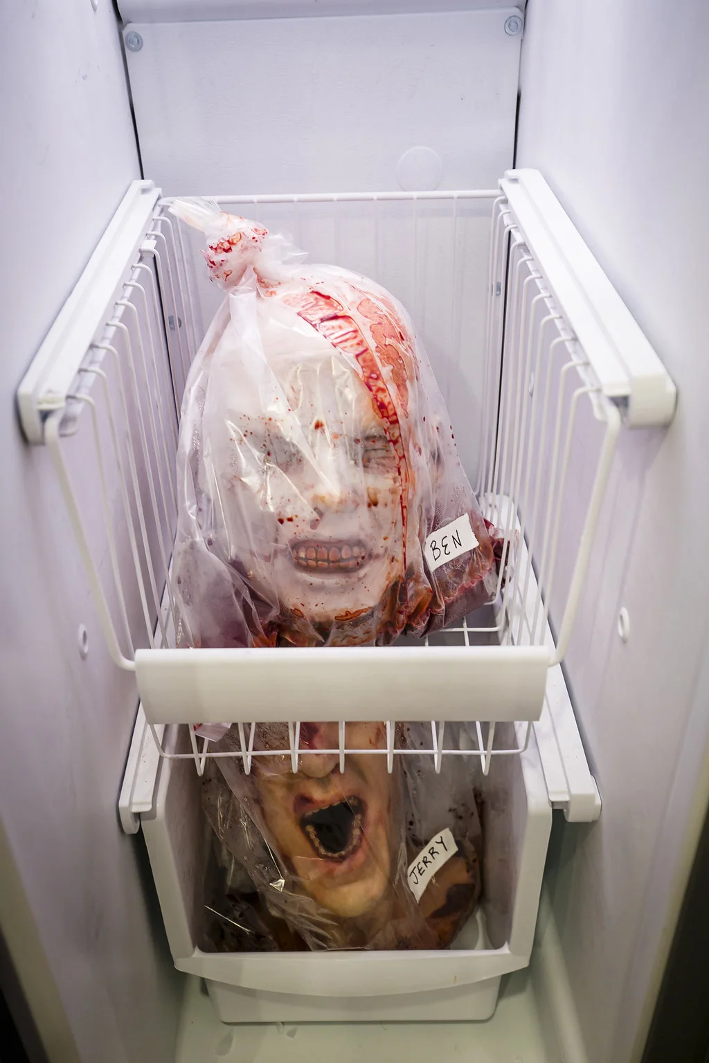 Santa_Clarita_Diet_MKG_271.jpg