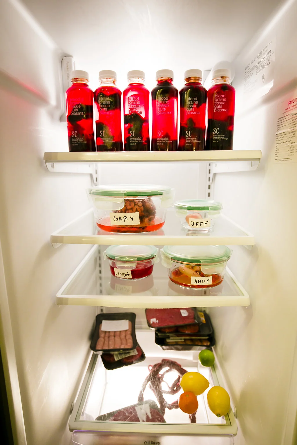 Santa_Clarita_Diet_MKG_273.jpg