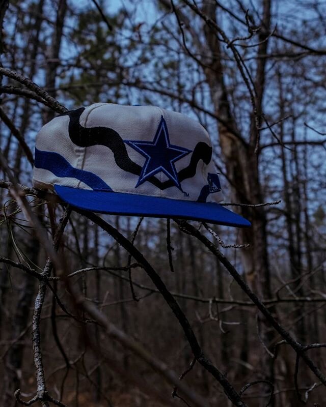 Apex One Dallas Cowboys Snapback

#cowboys #nfl #dallascowboys #dallas #football #cowboysnation #apexone #vintage #visuals #vsco #fujifilm #fuji #explore #peoplescreatives #throughthelens #adventureteam #exploretocreate #artofvisuals #streetdreamsmag