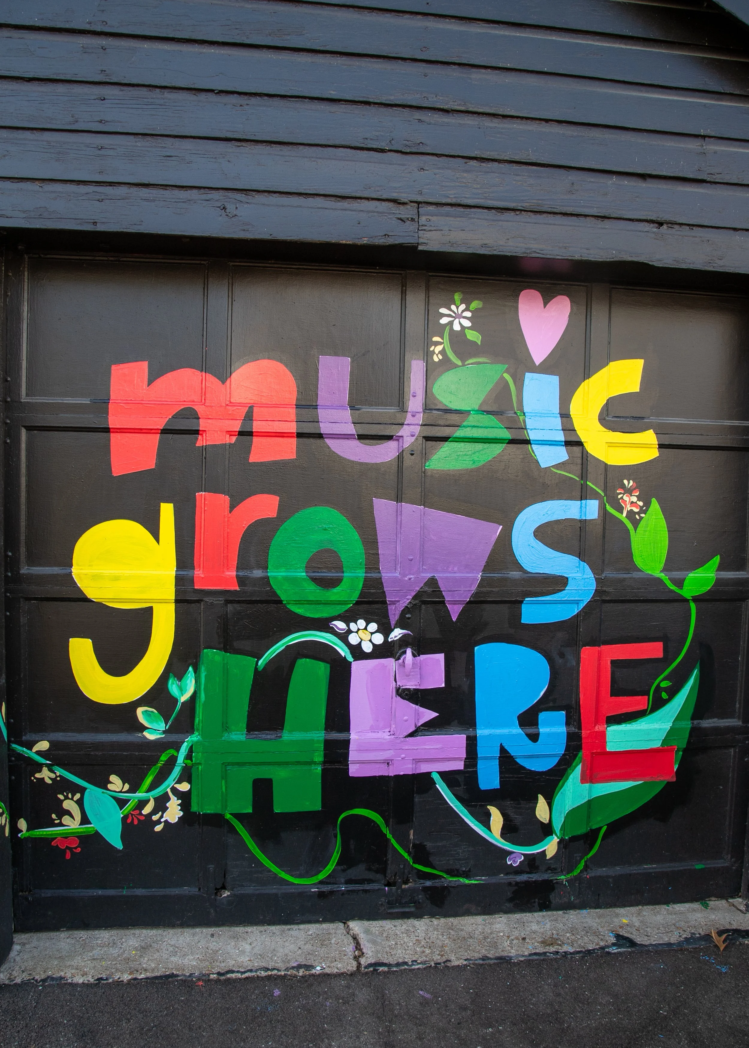  GreenHouse Studio Community Mural  Fall 2025  Photo credit: Erin Henry  