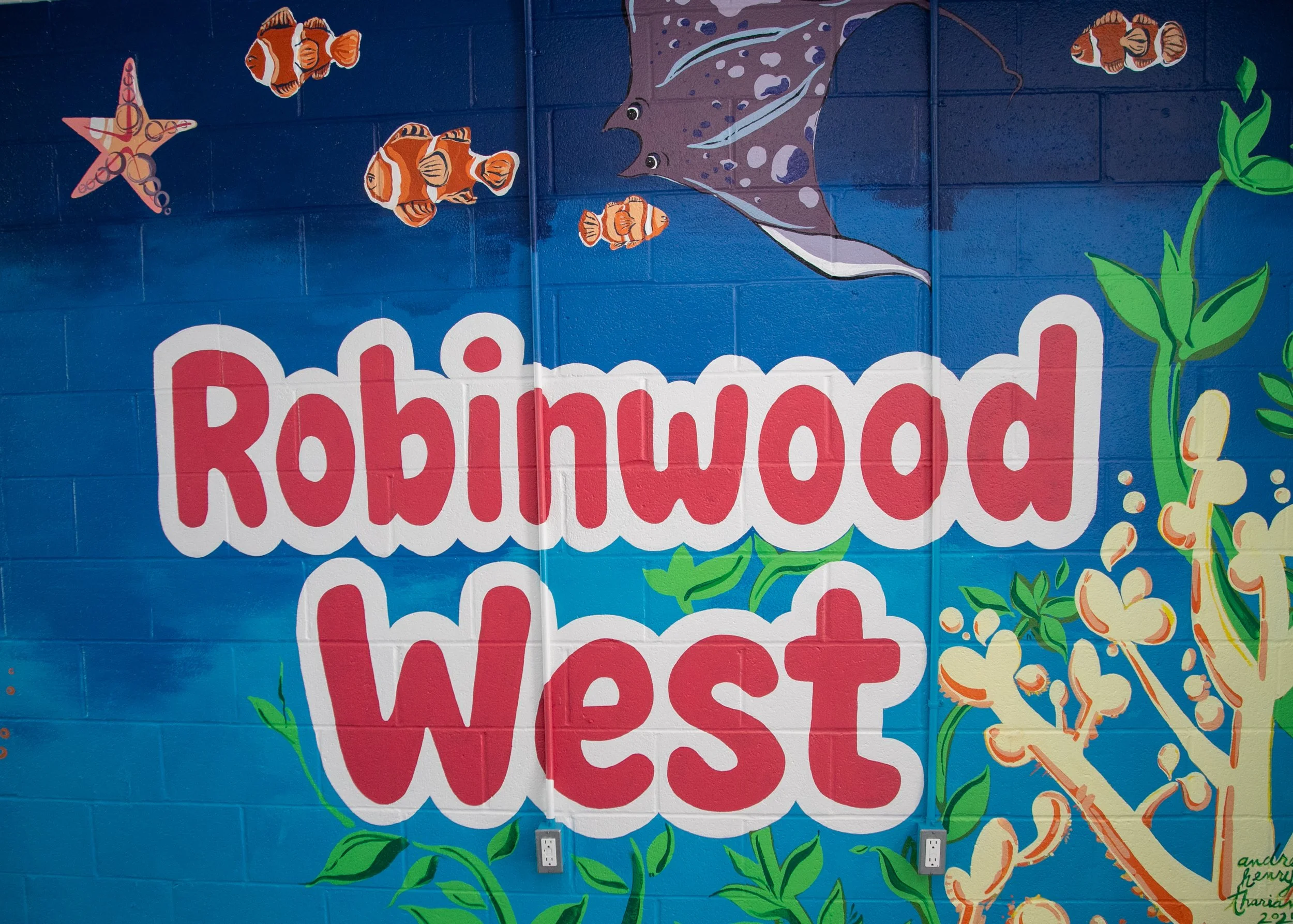   Robinwood West Pool Mural   2025 19.5' width x 8' height  Photo credit:  Erin Henry  