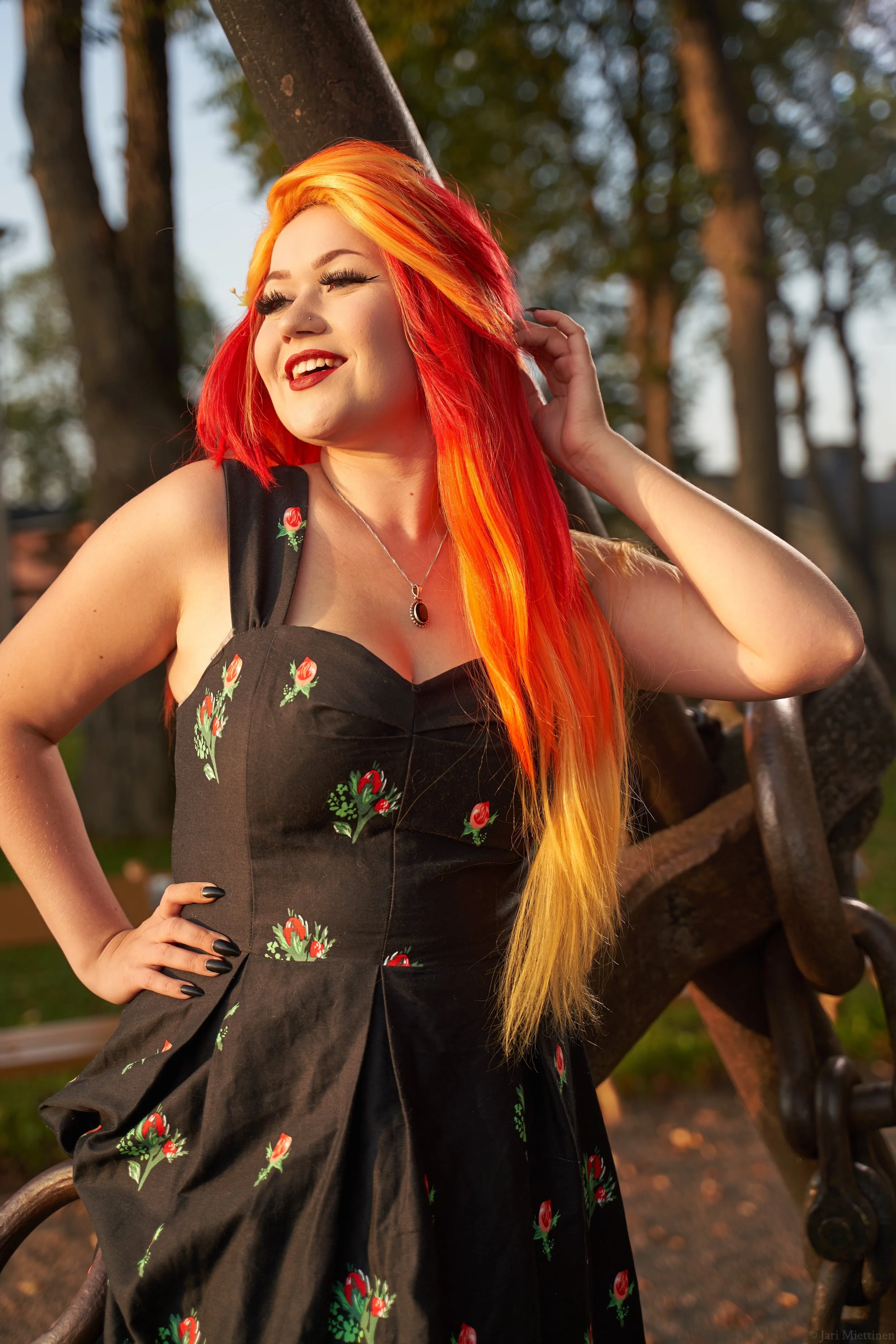 Rockabilly Momma Jari Miettinen Photo Olen hyvinkin kipakka sekä hyväsydäminen tyttölapsen äiti Loviisasta. Kirjoitan blogia, harrastan valokuvausta ja myös kosmetiikka- sekä hyvinvointipuoli kiinnostaa. Im momma of one little girl, i live in Loviisa, Finland. My hobbies are photographing and writing a blog, cosmetics and well being are also close to my heart. https://m.facebook.com/TheRockabillyMomma/