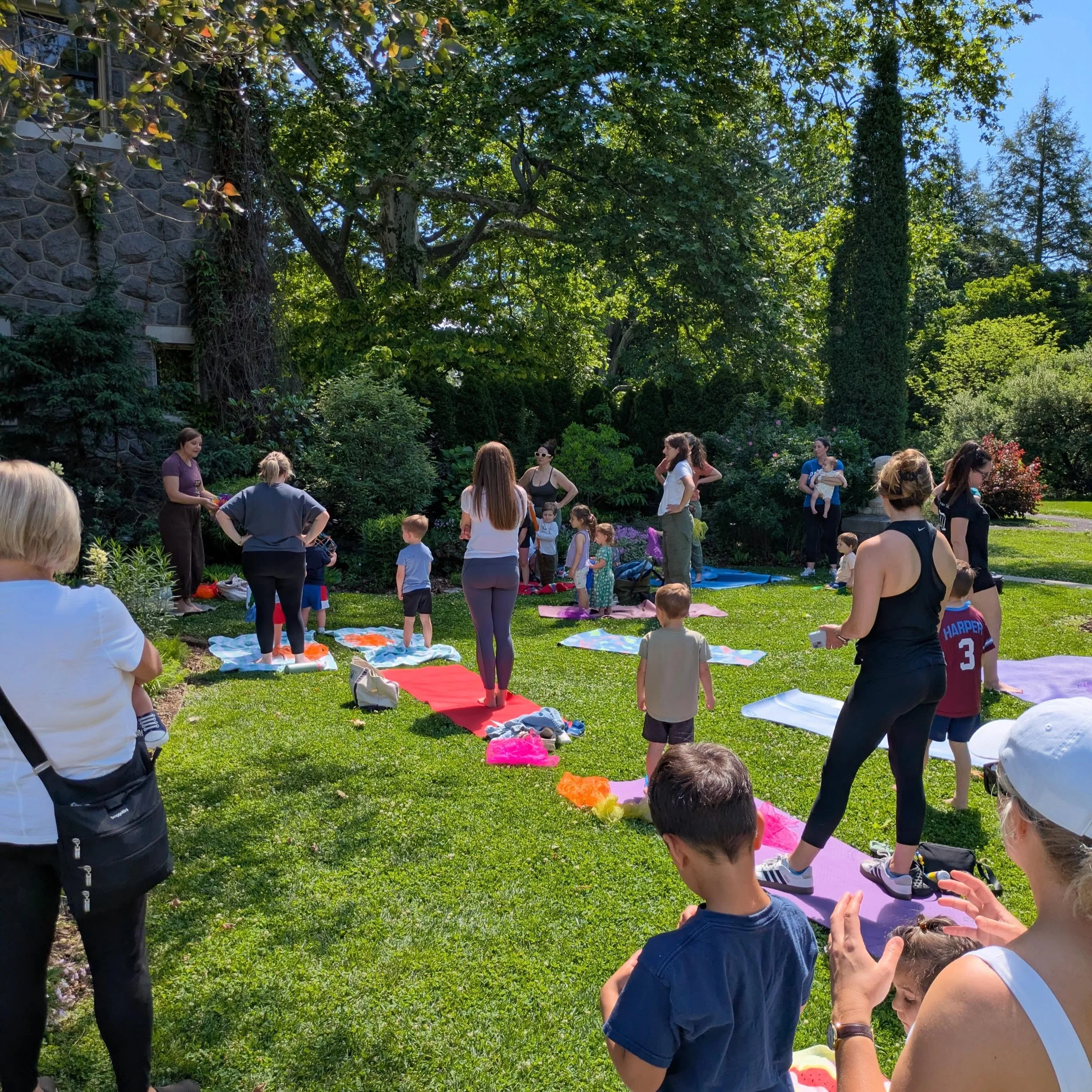 A beautiful morning for Storytime Yoga in the garden at @stoneleighgarden ❤️ Thanks for joining us, friends!

We hope to see you next Thursday, 6/4, for our last class in the spring series!