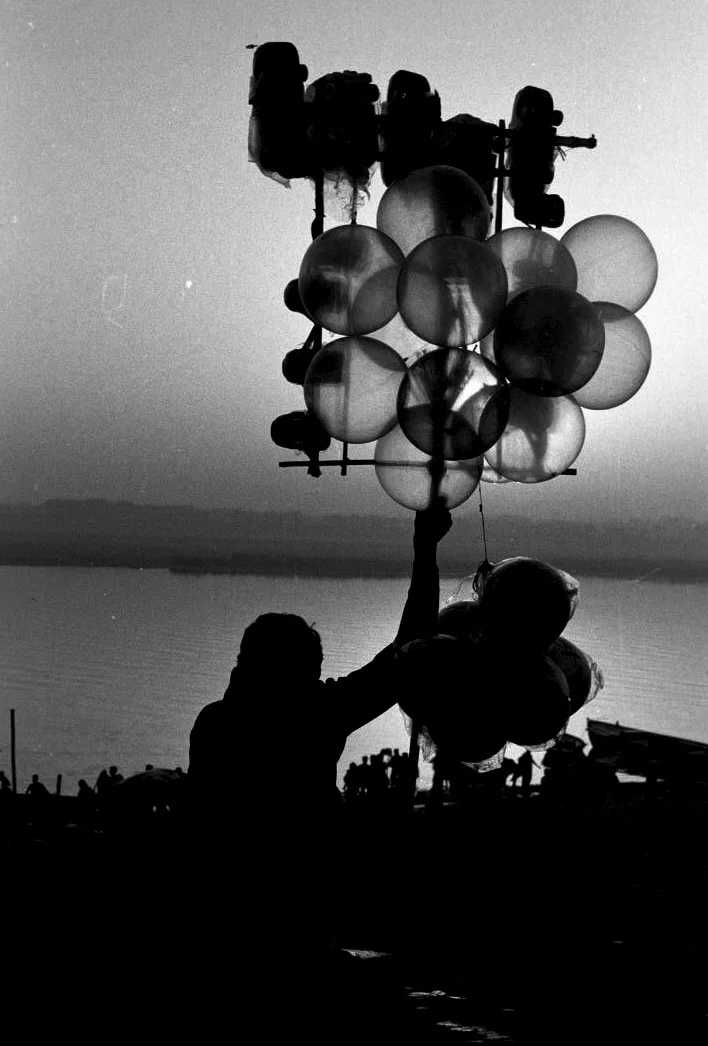 V9 Varanasi-35mm film