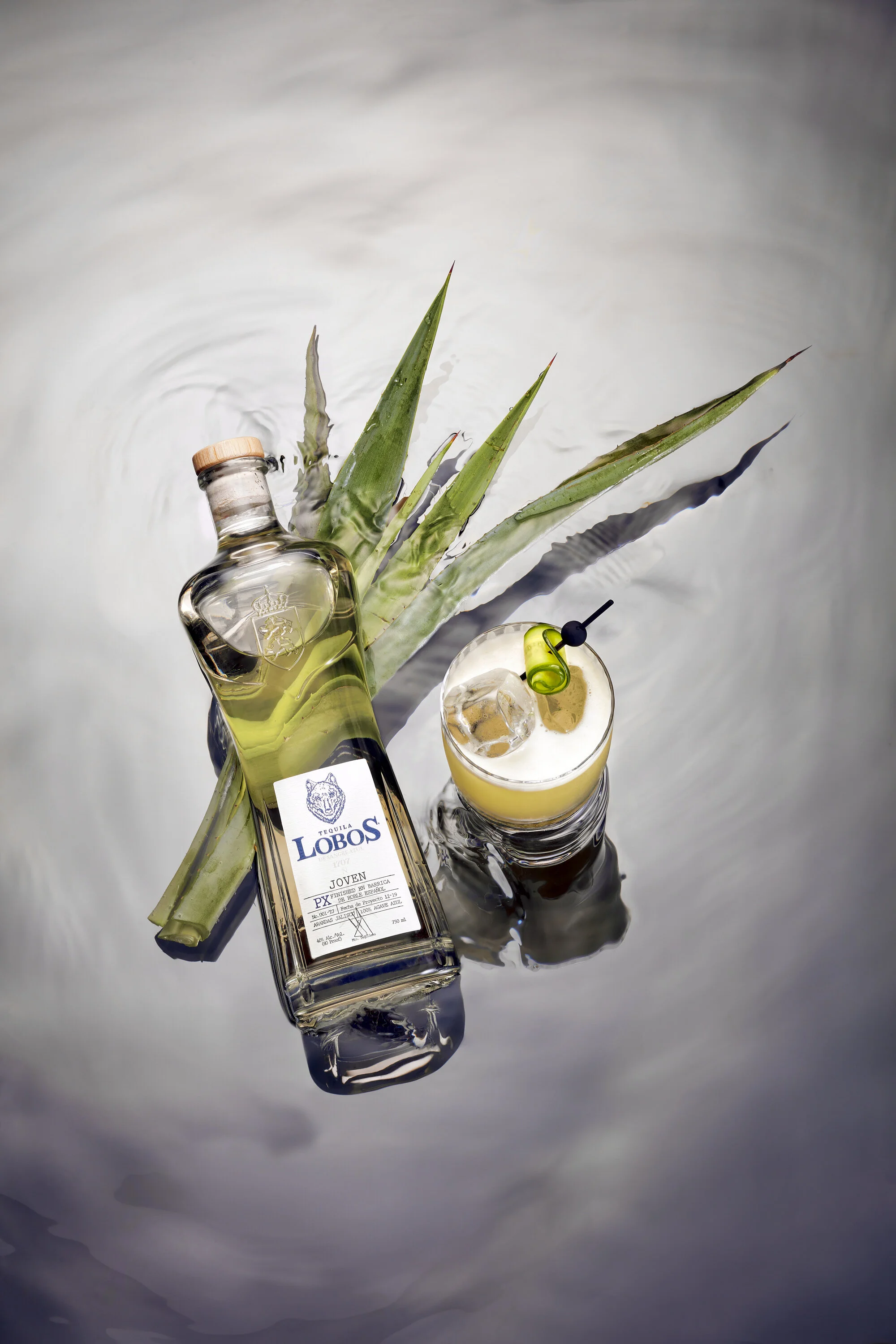 JOVEN_SIGNATURE_COCKTAIL_WITH_BOTTLE.jpg
