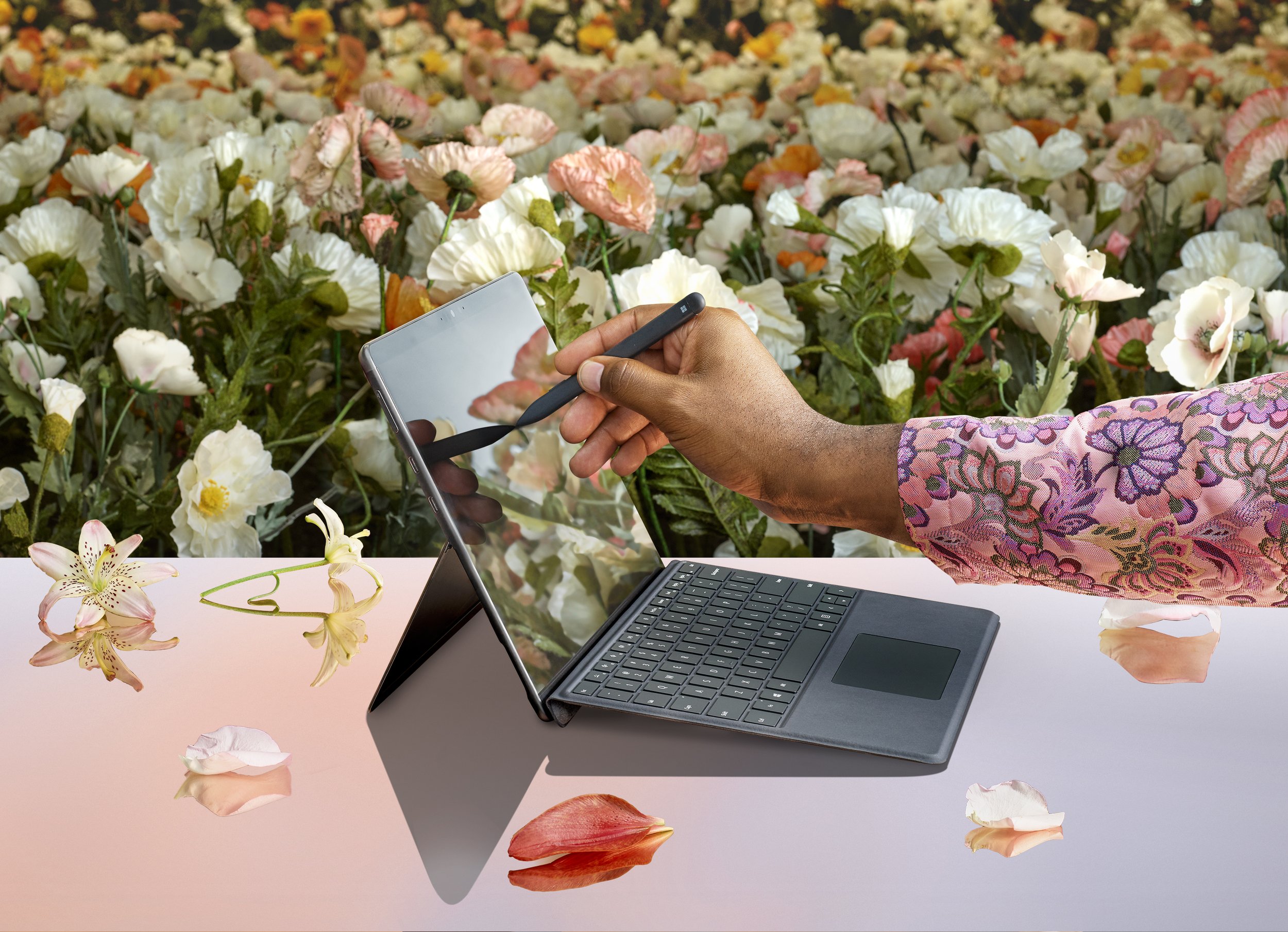 CAMPUS_POPPY_FIELD_TABLETOP.jpg