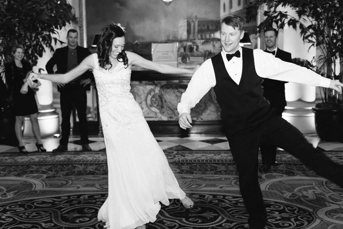 great gatsby themed speakeasy las vegas wedding 40