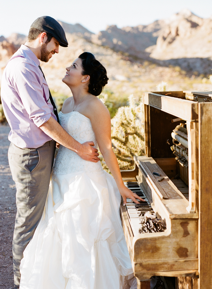 nelson landing ghost town rustic vegas wedding 16