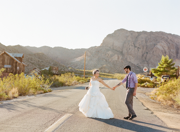 nelson landing ghost town rustic vegas wedding 21