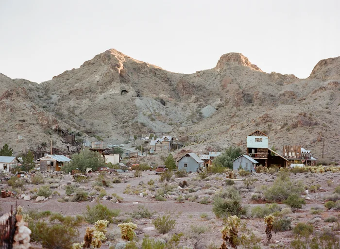 nelson landing ghost town rustic vegas wedding 35