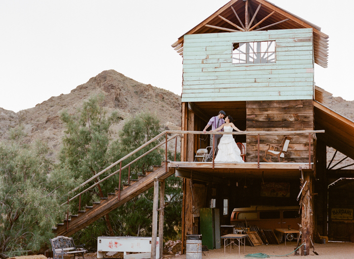 unique rustic outdoors las vegas wedding