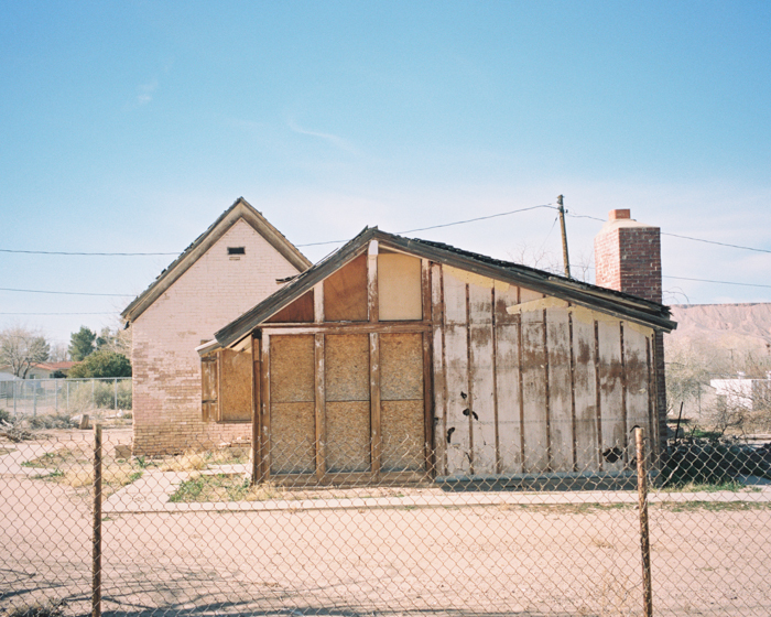 pink abandoned house in bunkerville nevada