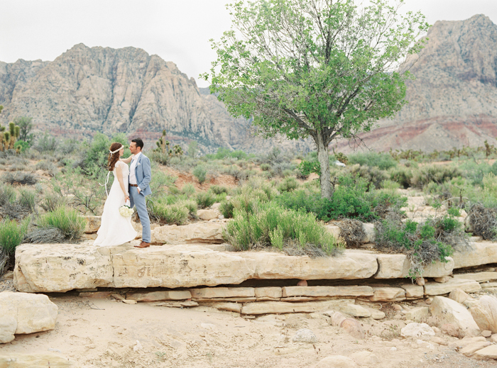 las vegas desert elopement wedding photo