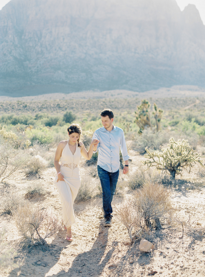 las vegas nature desert engagement photo 9