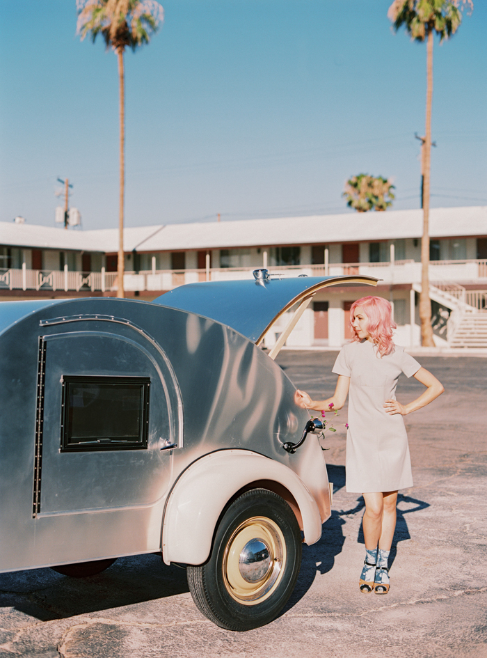 vintage las vegas pop up wedding chapel trailer 