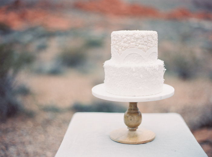desert and indigo inspired valley of fire wedding cake