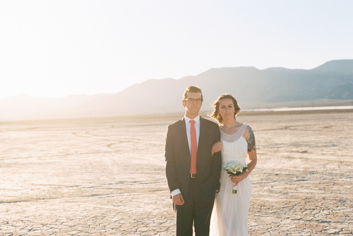 intimate indie desert vegas wedding photo 26